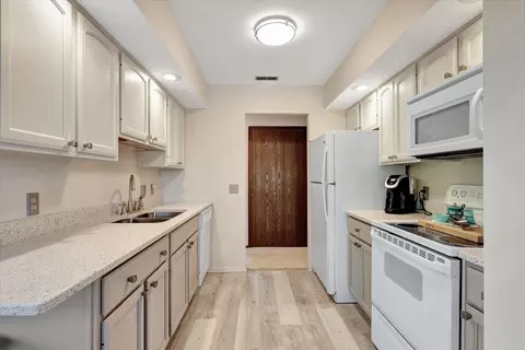 2116 Sunview Dr #2116, Champaign, IL 61821 photo 11