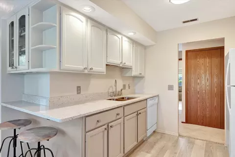 2116 Sunview Dr #2116, Champaign, IL 61821 photo 13