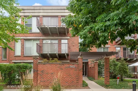 382 Kelburn Rd #323, Deerfield, IL 60015