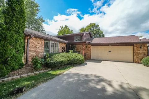 10454 N 500e Rd, Manteno, IL 60950