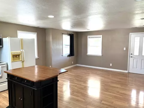 413 E Wabash Ave, Rantoul, IL 61866 photo 5