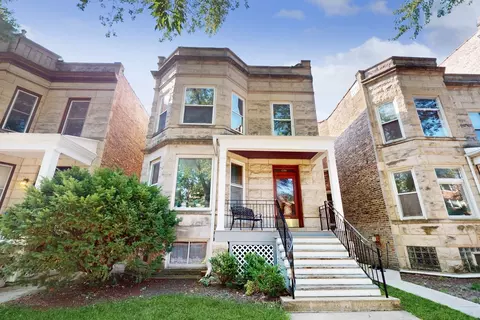 1241 W Newport Ave, Chicago, IL 60657