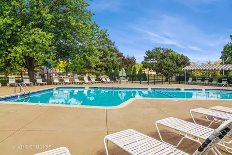 547 Greystone Ln #D1, Wheeling, IL 60090 photo 17