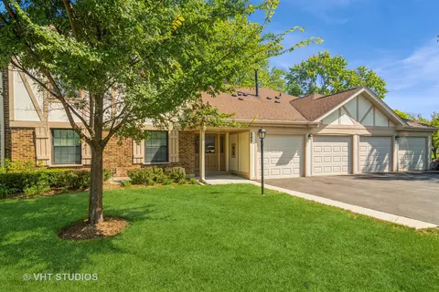 547 Greystone Ln #D1, Wheeling, IL 60090
