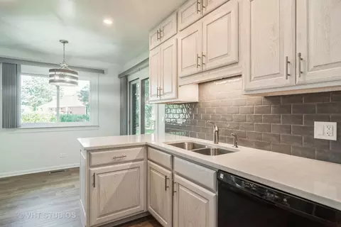 547 Greystone Ln #D1, Wheeling, IL 60090 photo 7