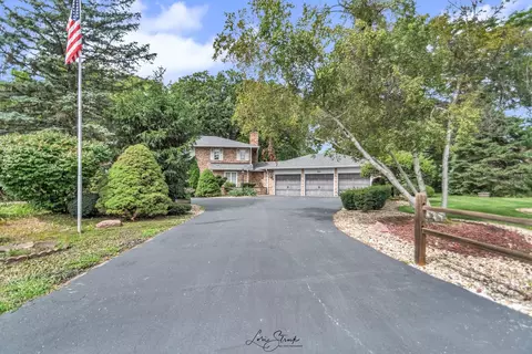 952 Troon Cir, Frankfort, IL 60423