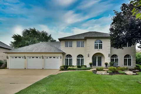 228 Hillandale Dr, Bloomingdale, IL 60108