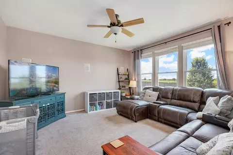 11608 Chesapeake Dr, Plainfield, IL 60585 photo 14