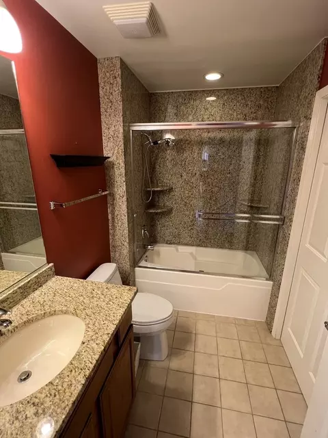 656 Pearson St #407C, Des Plaines, IL 60016 photo 6