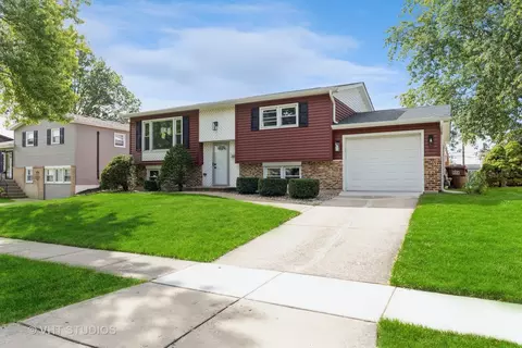 5657 Dover Rd, Oak Forest, IL 60452 photo 2