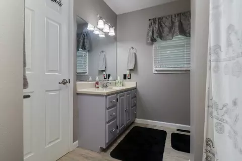 1408 N Hershey Rd, Bloomington, IL 61704 photo 12