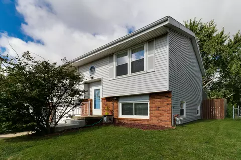 1408 N Hershey Rd, Bloomington, IL 61704 photo 3