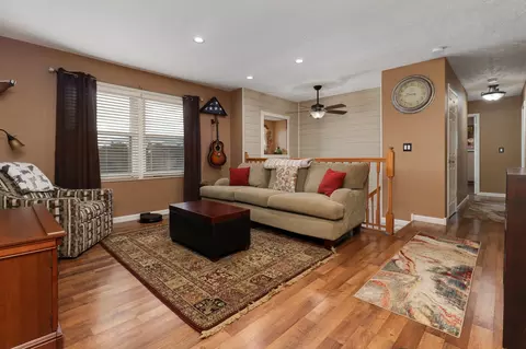 1408 N Hershey Rd, Bloomington, IL 61704 photo 6