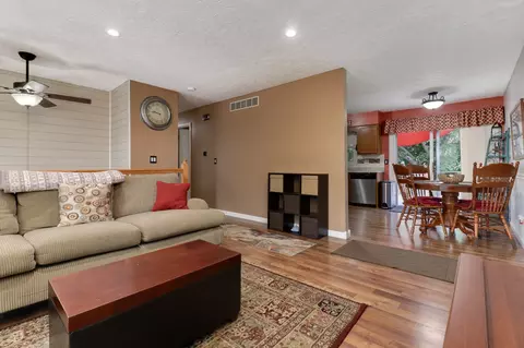 1408 N Hershey Rd, Bloomington, IL 61704 photo 7