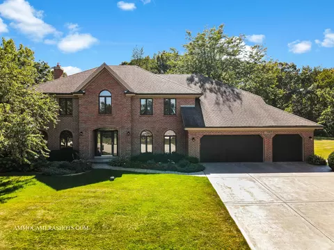 1 S685 Ardennes Ct, Winfield, IL 60190