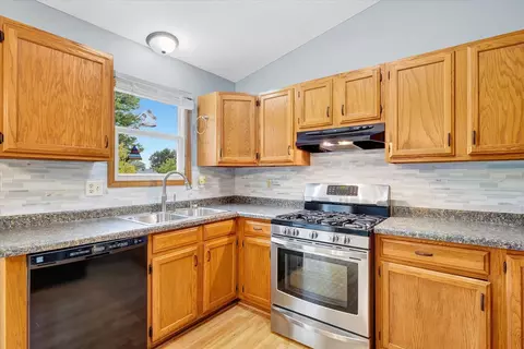 1312 Challis Dr, Bloomington, IL 61704 photo 9