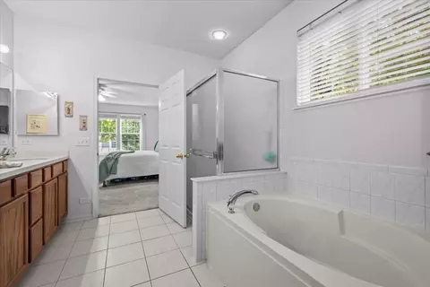 1827 Steffen Dr, Hoffman Estates, IL 60192 photo 18
