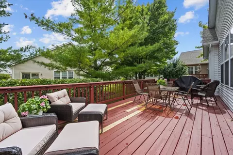 1827 Steffen Dr, Hoffman Estates, IL 60192 photo 26