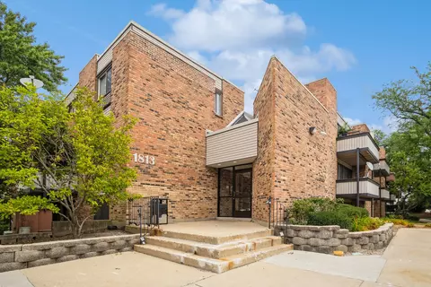 1813 Hemlock Pl #205, Schaumburg, IL 60173