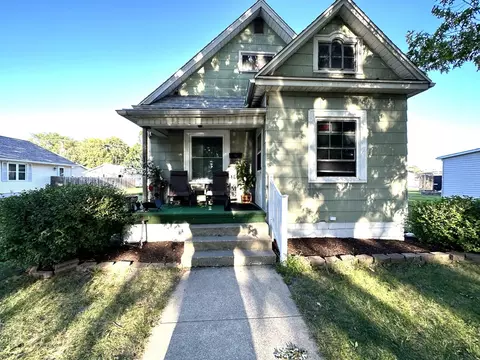 142 N Fulton Ave, Bradley, IL 60915