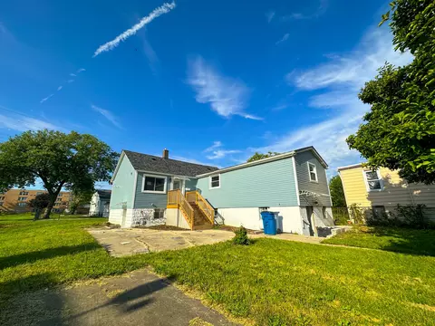 646 Frances St, Phoenix, IL 60426 photo 2
