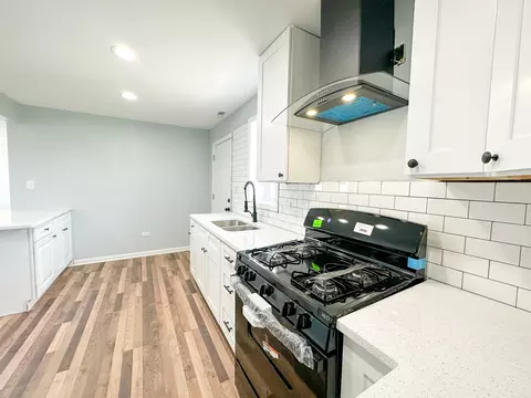 646 Frances St, Phoenix, IL 60426 photo 7