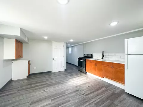 646 Frances St, Phoenix, IL 60426 photo 8