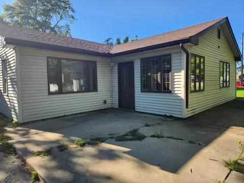 1105 N Mckinley Ave, Champaign, IL 61821