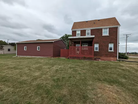 21019 Davis Dr, Malta, IL 60150 photo 13