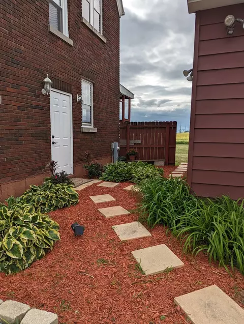 21019 Davis Dr, Malta, IL 60150 photo 11