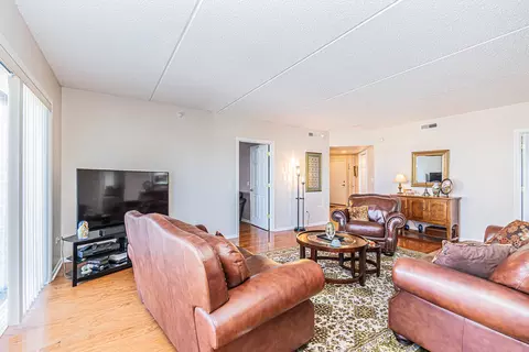 770 Pearson St #2-703, Des Plaines, IL 60016 photo 27