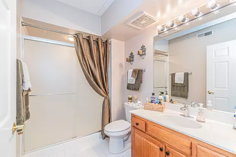 770 Pearson St #2-703, Des Plaines, IL 60016 photo 18