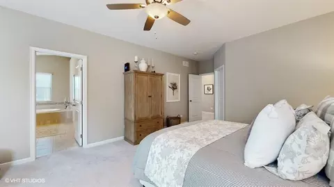 3669 Thornhill Dr, Elgin, IL 60124 photo 17