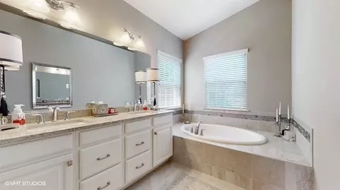 3669 Thornhill Dr, Elgin, IL 60124 photo 20
