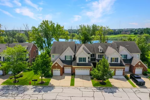 27 Harborside Way, Hawthorn Woods, IL 60047