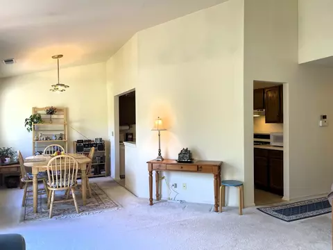 1400 Ashton Ct #B2, Wheeling, IL 60090 photo 7