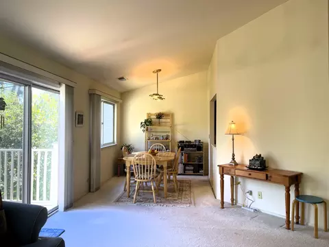 1400 Ashton Ct #B2, Wheeling, IL 60090 photo 5
