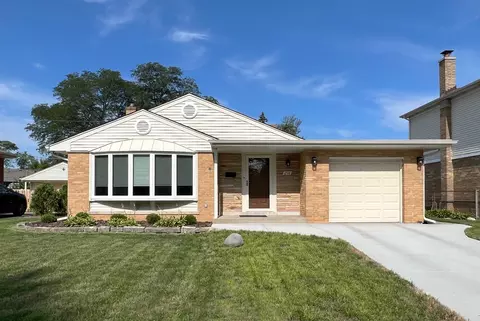 218 N Yale Ave, Arlington Heights, IL 60005