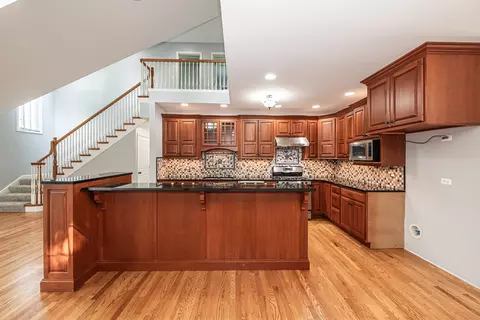 3916 Wren Ct, Rolling Meadows, IL 60008 photo 6