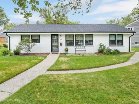3725 Mccormick Ave, Brookfield, IL 60513