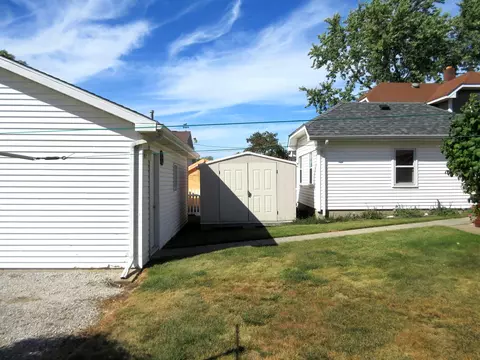 Exterior - 410 Dixie Hwy, Beecher, IL 60401 photo 13 of 14