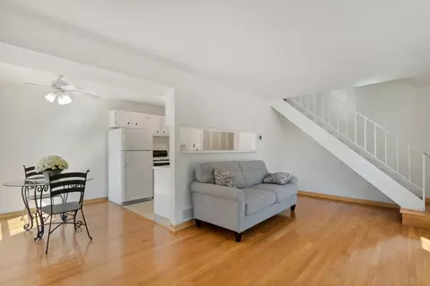 1171 Bunker Hill Ct #E, Wheaton, IL 60189 photo 6
