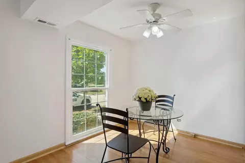 1171 Bunker Hill Ct #E, Wheaton, IL 60189 photo 10