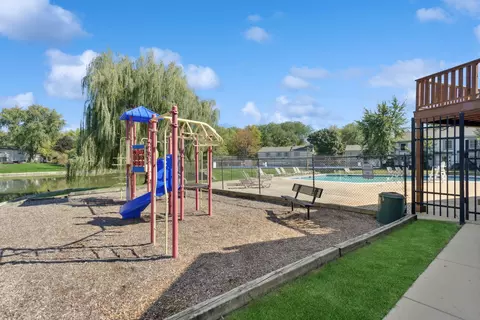 1171 Bunker Hill Ct #E, Wheaton, IL 60189 photo 18