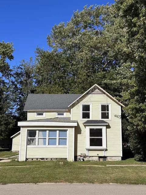 16 N Metcalf, Amboy, IL 61310