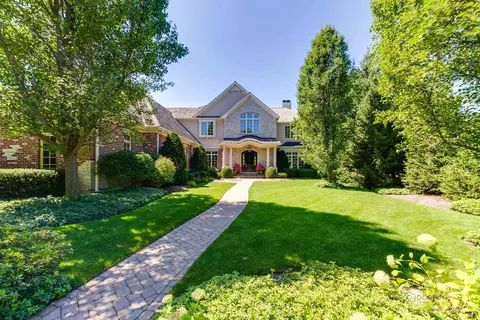 2000 Rollingwood Ln, Riverwoods, IL 60015
