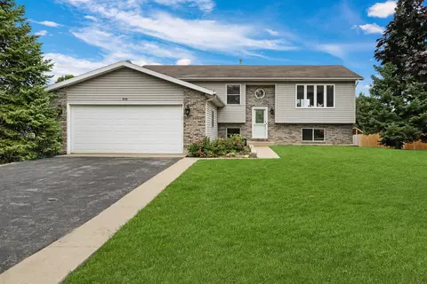 919 E Broadway Ave, Winthrop Harbor, IL 60096