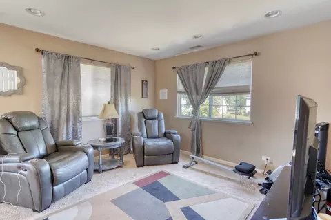 3946 Pratt St, Plano, IL 60545 photo 9