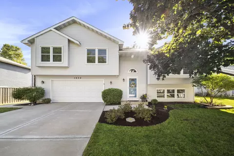 1432 Vintage Dr, Joliet, IL 60431