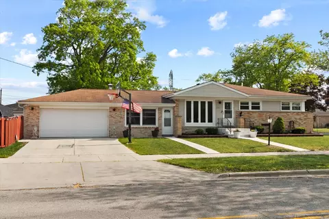 9247 Osceola Ave, Morton Grove, IL 60053